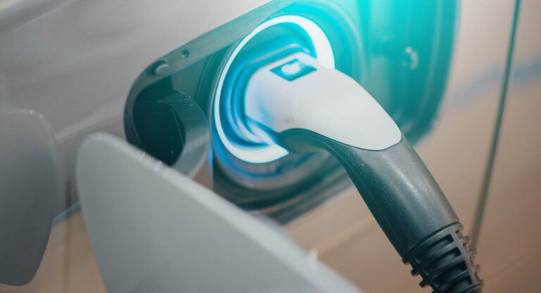 I Skåne, precis som i resten av Sverige, påverkas elpriserna av en mängd olika faktorer