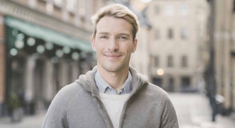 Uddevalla Energi levererar pålitlig energi och bredbandstjänster, främjande en hållbar framtid för Uddevallas invånare.